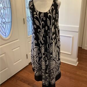 Dress/ Asymmetrical Black and White Paisley Sleeveless Dress